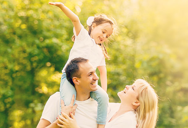 happy-family polyprenol, happy family, healthy people, man, woman, child, ecologicaly clean, enviromentally responsible